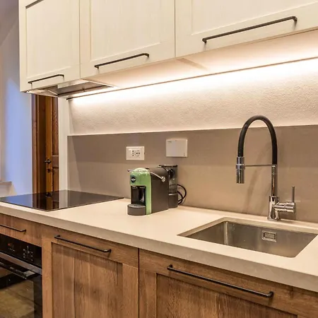 Windrose Astoria Apartment